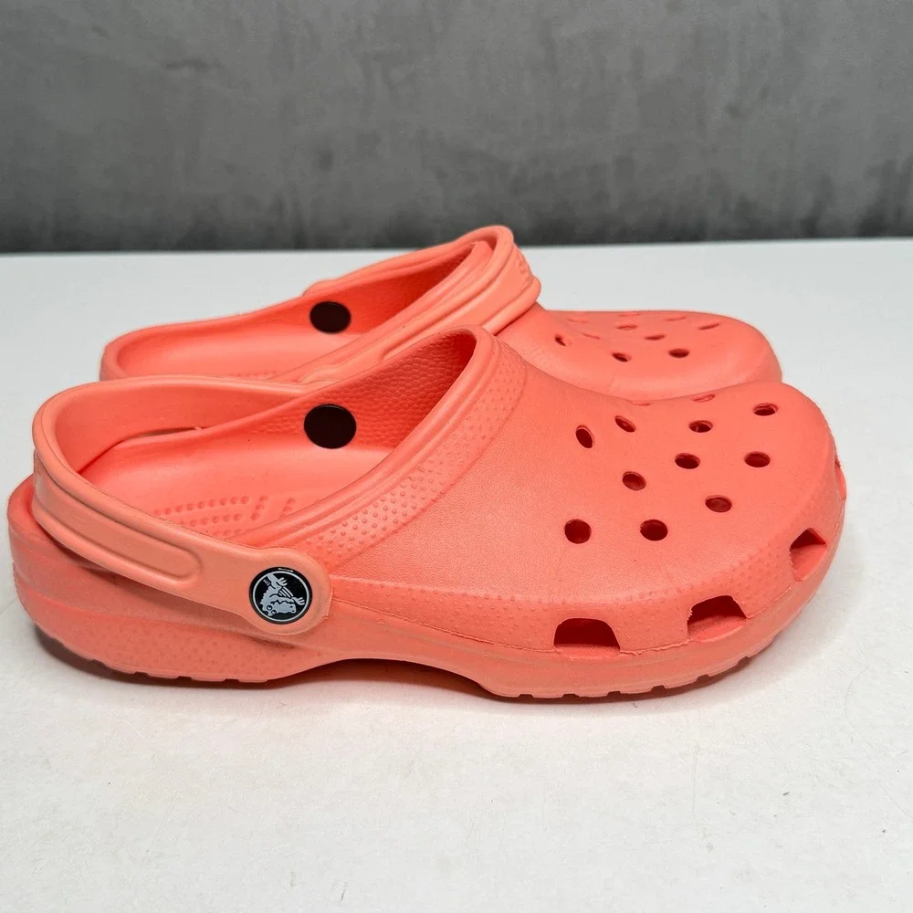 Crocs Classic Clogs Kids Size 4 Coral Peach Slip On Water Friendly Shoes